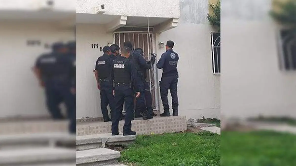 19 ABR LOS POLICIAS